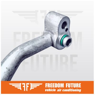 قیمت خوب لوله مکش کولر خودرو Volkswagen Passat 4B0260701B مناسب برای Audi A4 2.5L B5 مدل 07-11 آنلاین